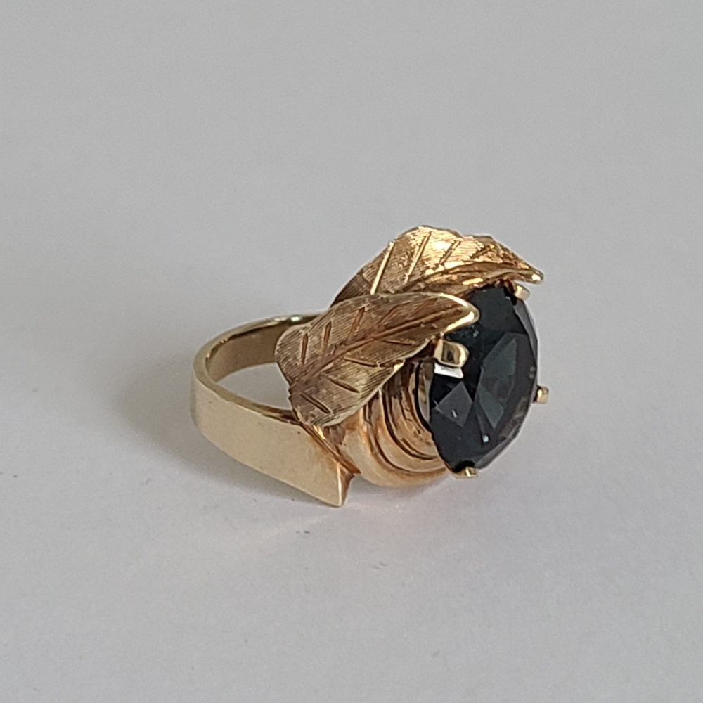 Vintage Bold Luxury 10K Gold Green Tourmaline Greco Roman Leaf Statement Ring - Picture 4 of 10